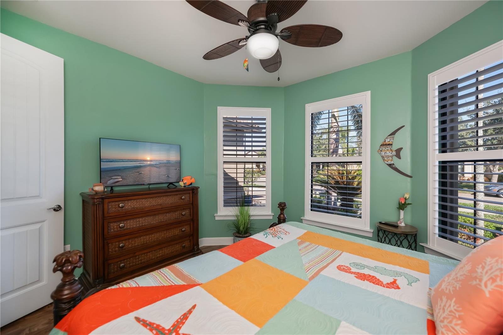 Image 40 of 53 For 13861 Karina Street