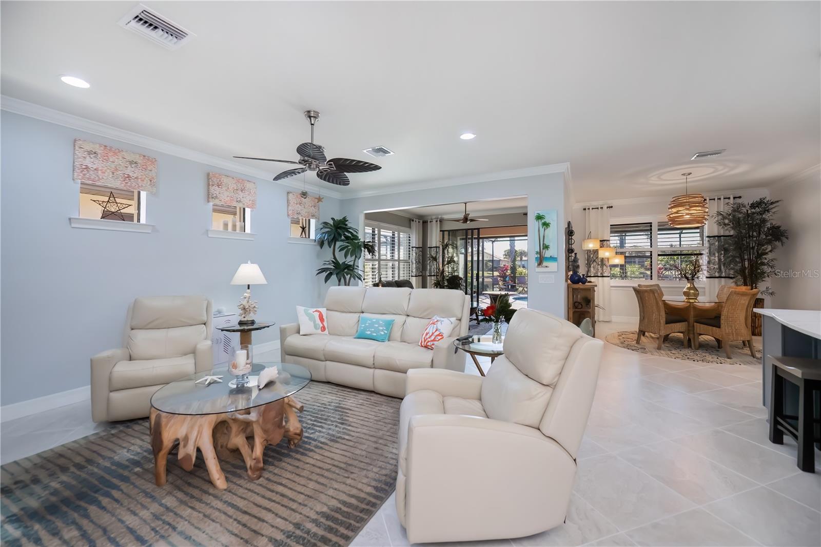 Image 9 of 53 For 13861 Karina Street