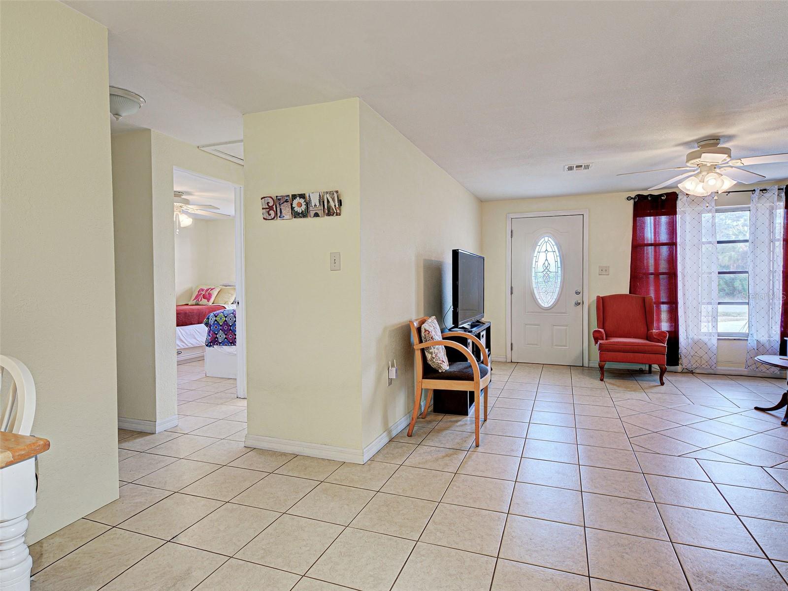 Image 16 of 48 For 3371 Pinetree Street