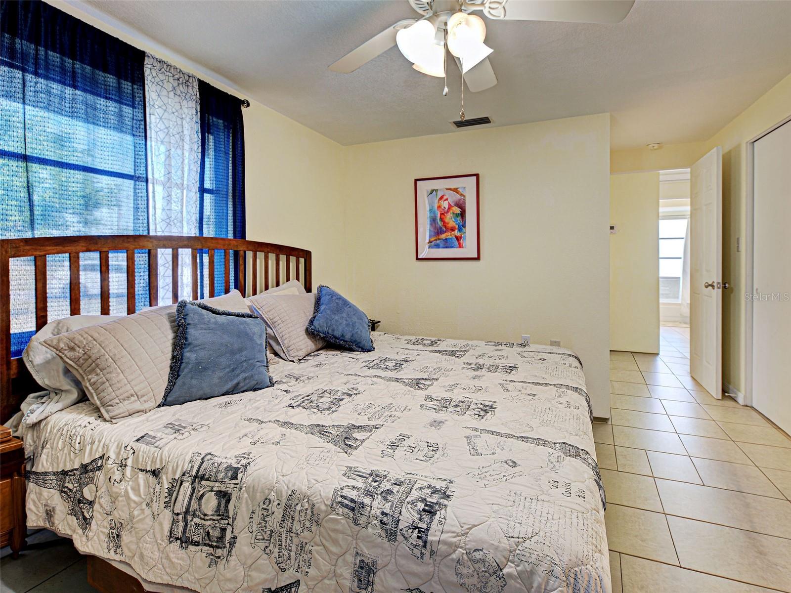 Image 29 of 48 For 3371 Pinetree Street