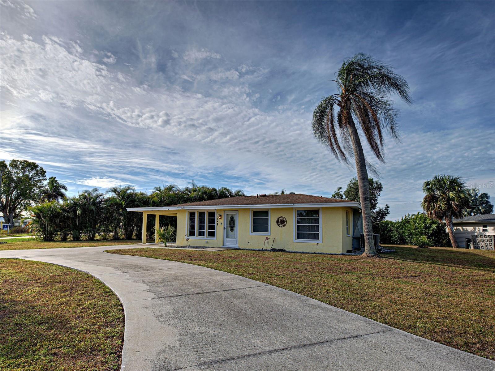 Image 3 of 48 For 3371 Pinetree Street