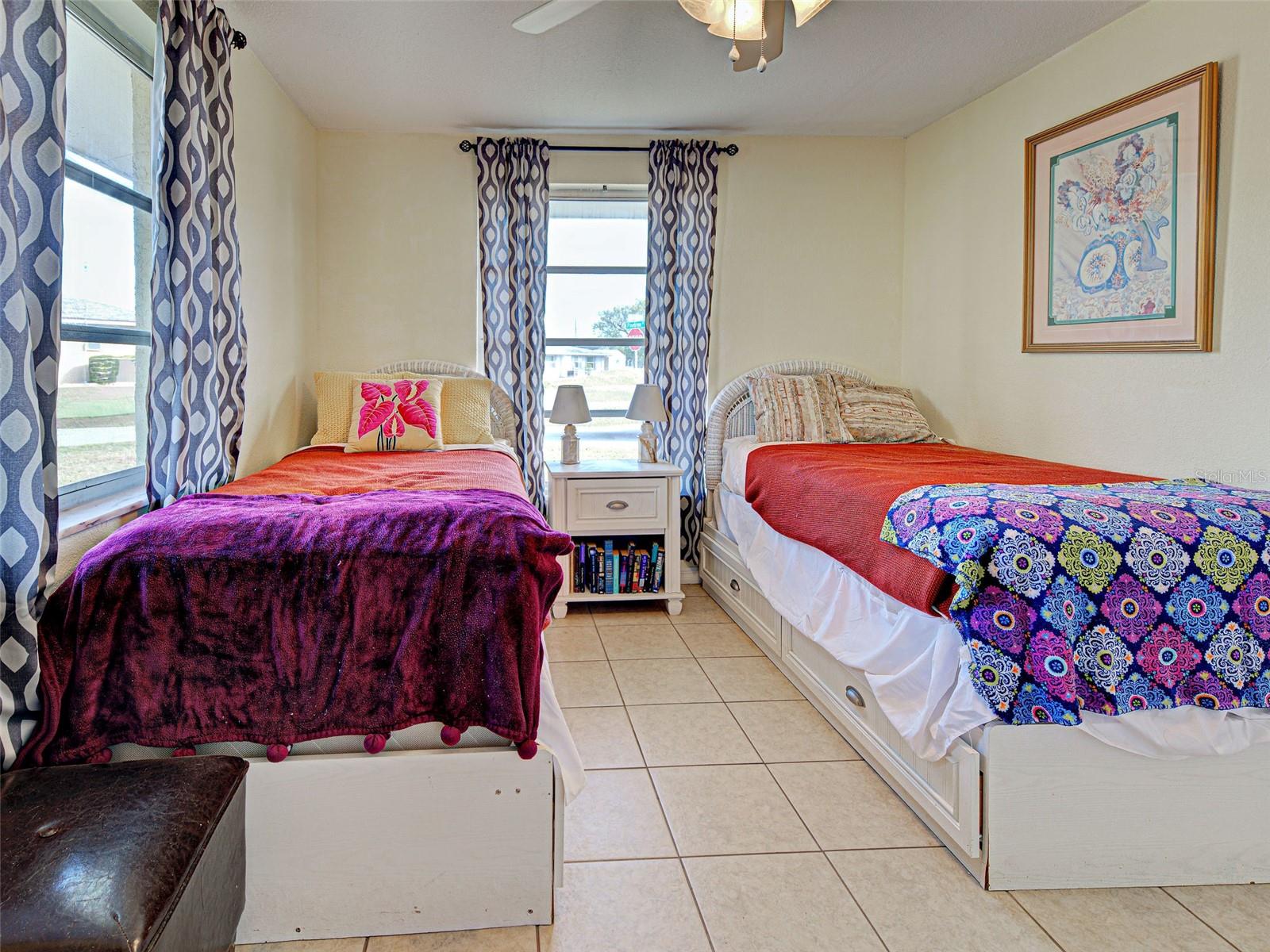 Image 33 of 48 For 3371 Pinetree Street