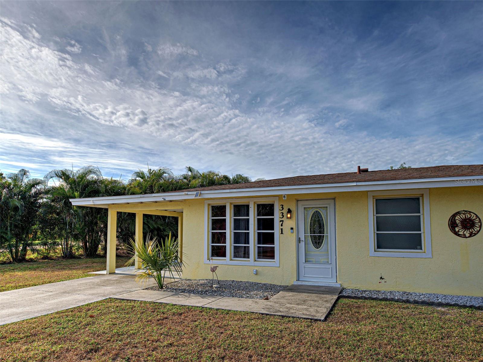 Image 4 of 48 For 3371 Pinetree Street