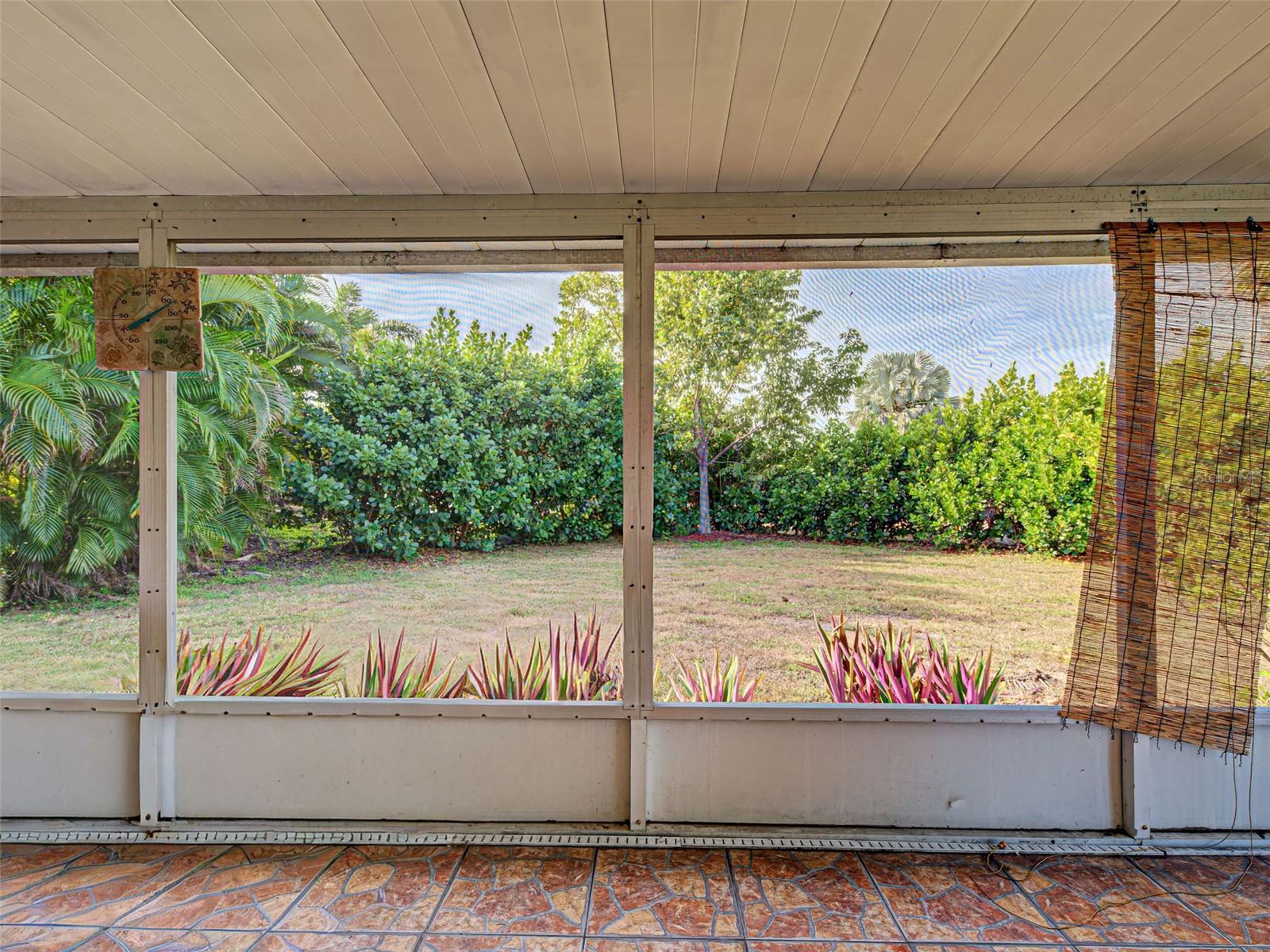 Image 40 of 48 For 3371 Pinetree Street