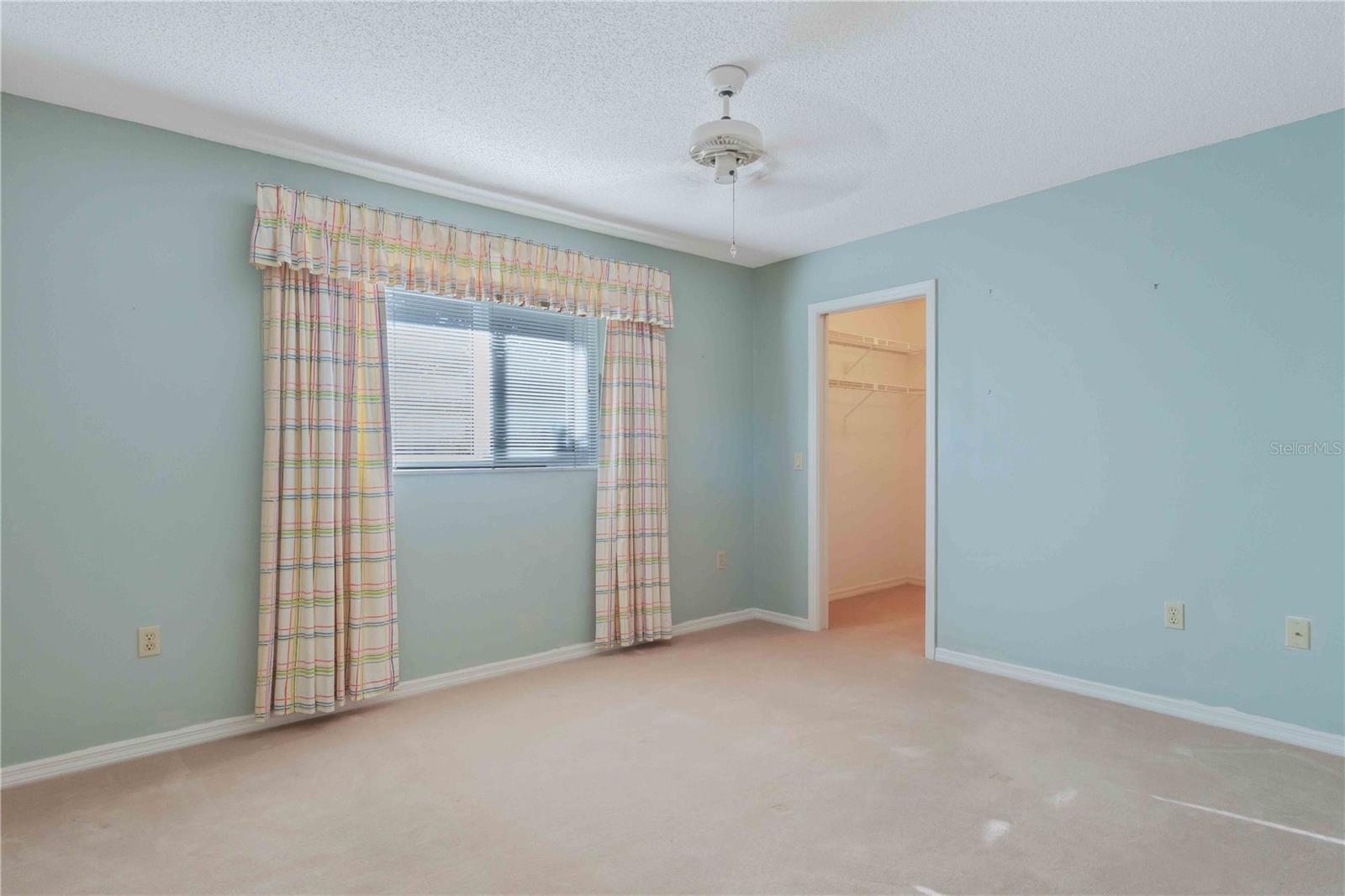 Image 34 of 51 For 209 Woodland Drive