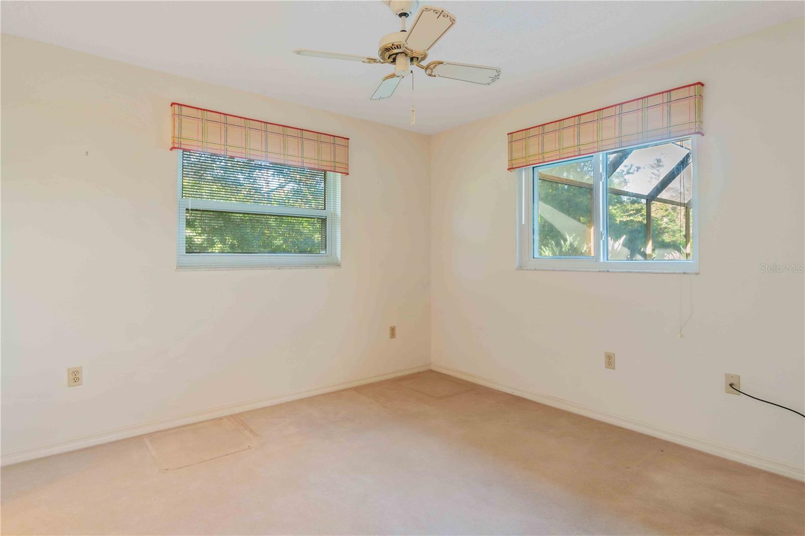 Image 35 of 51 For 209 Woodland Drive