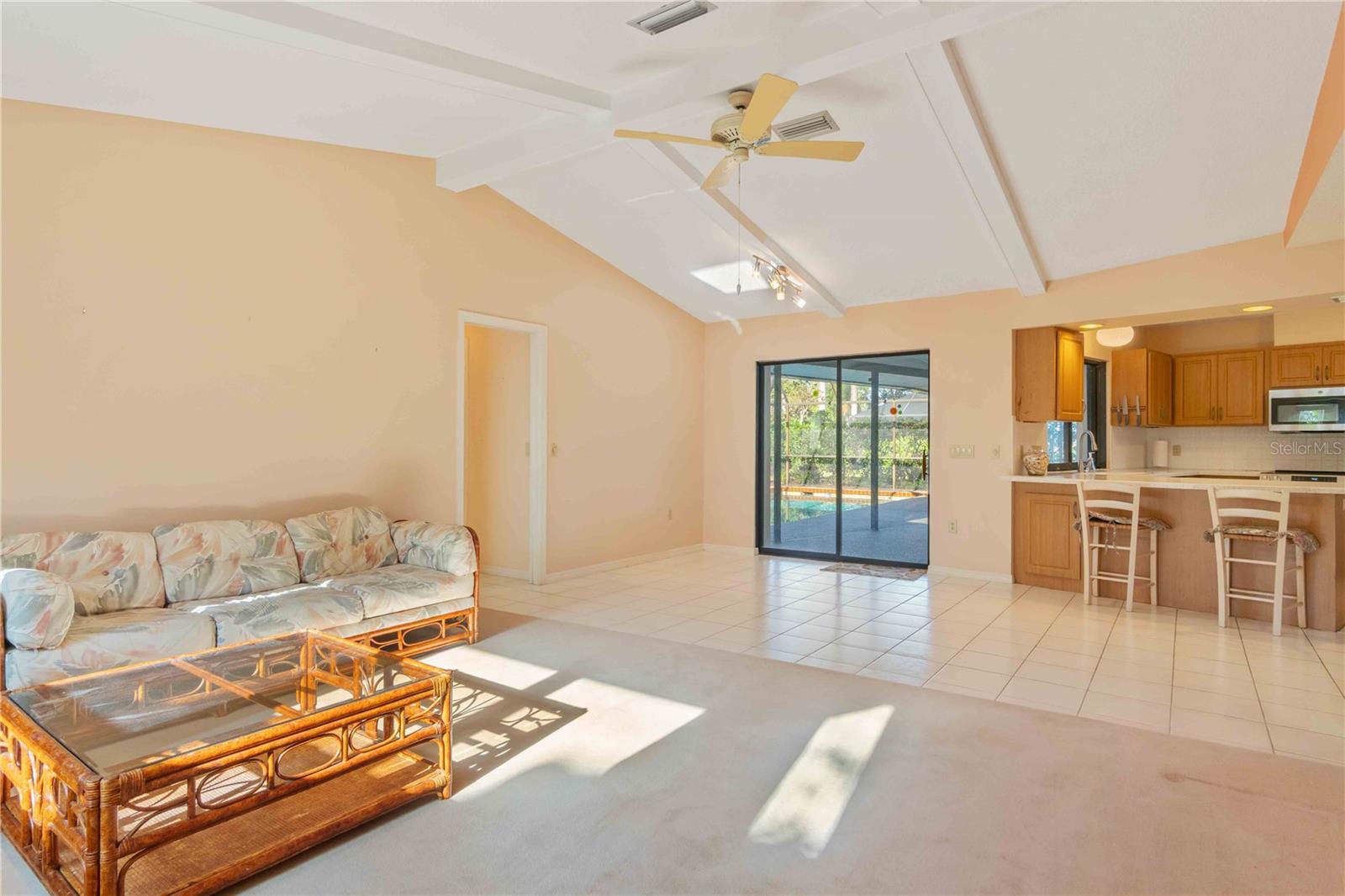 Image 4 of 51 For 209 Woodland Drive