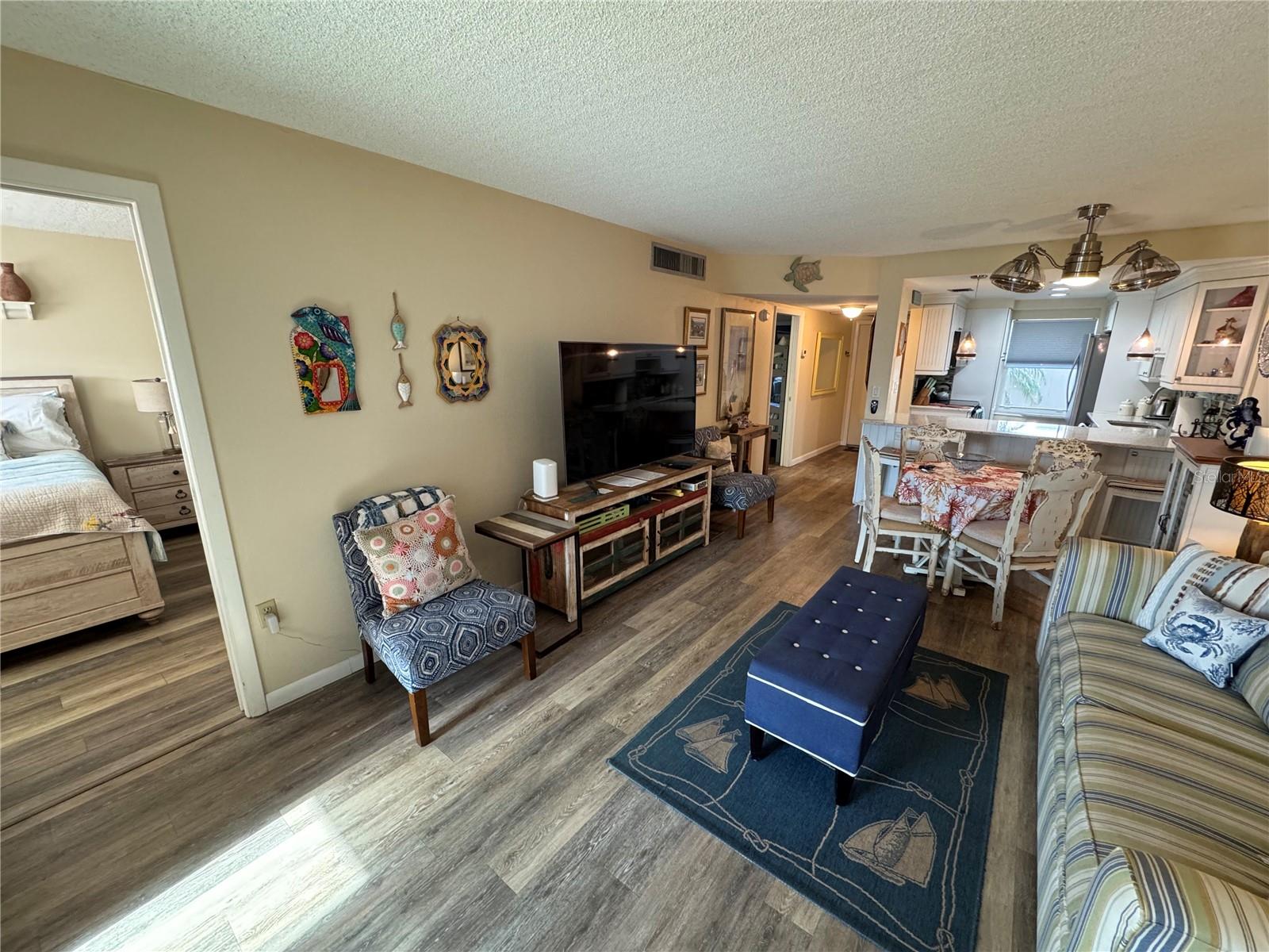 Image 13 of 17 For 1400 Tarpon Center Drive 111