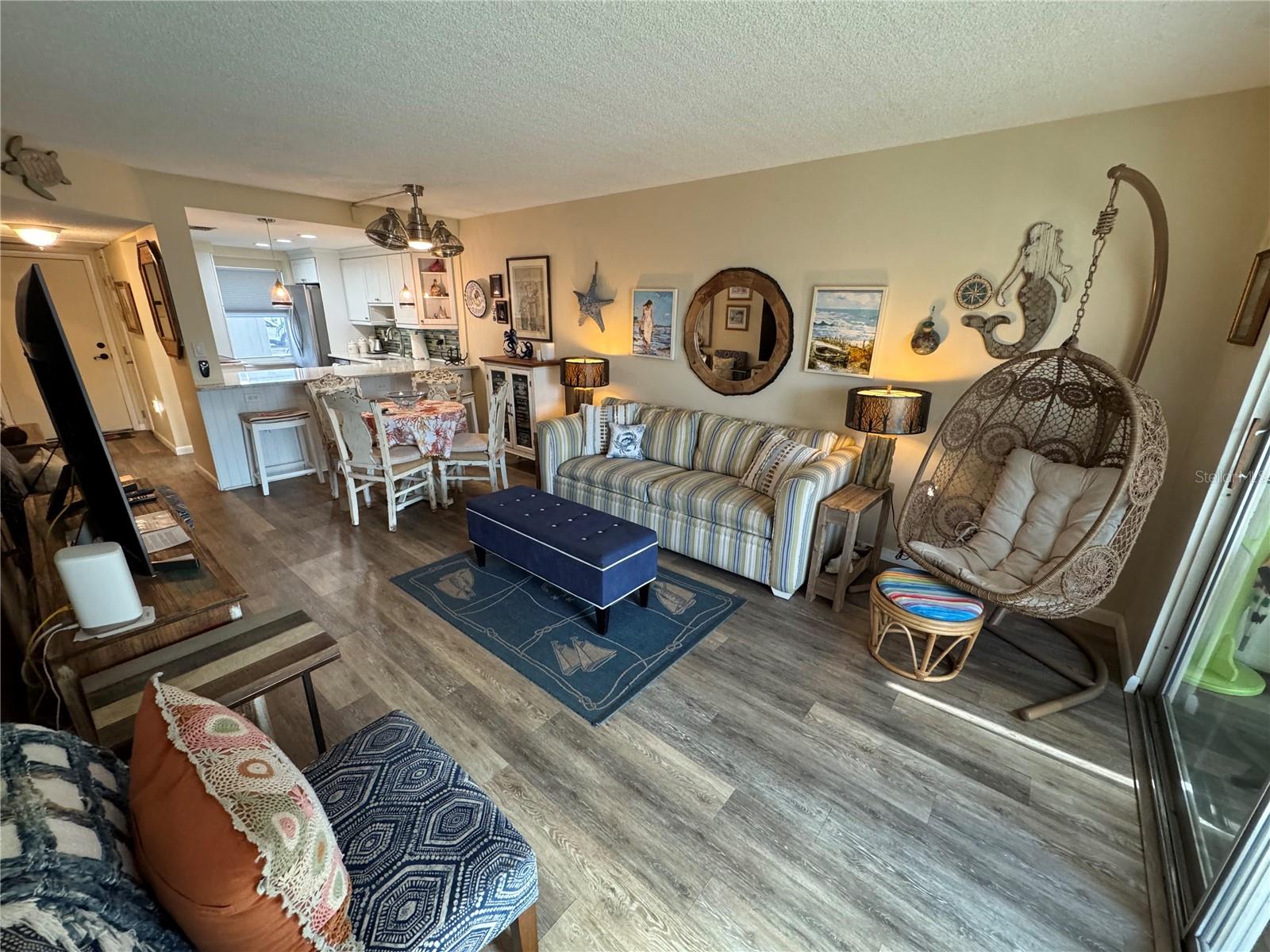 Image 9 of 17 For 1400 Tarpon Center Drive 111