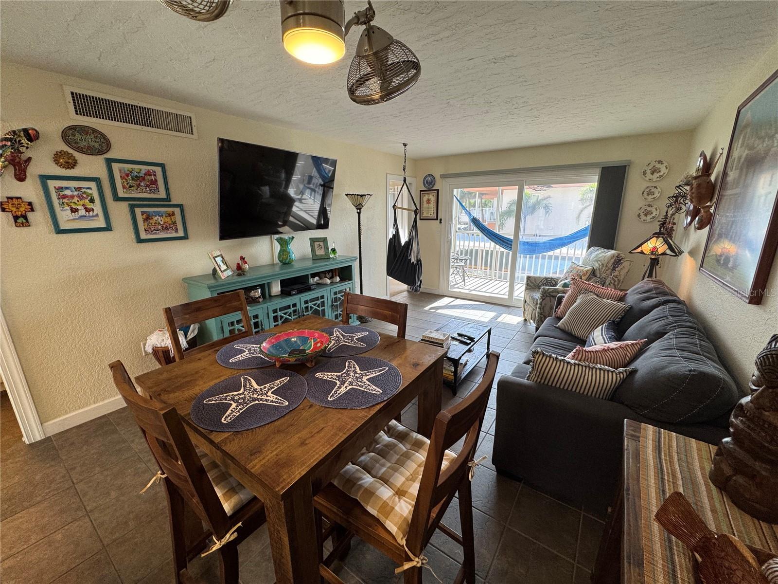 Image 12 of 24 For 1400 Tarpon Center Drive 206