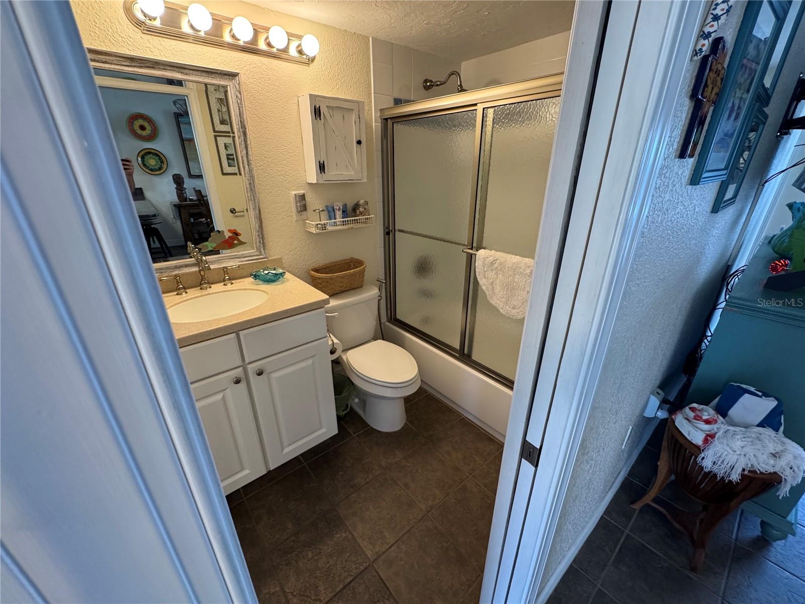 Image 21 of 24 For 1400 Tarpon Center Drive 206