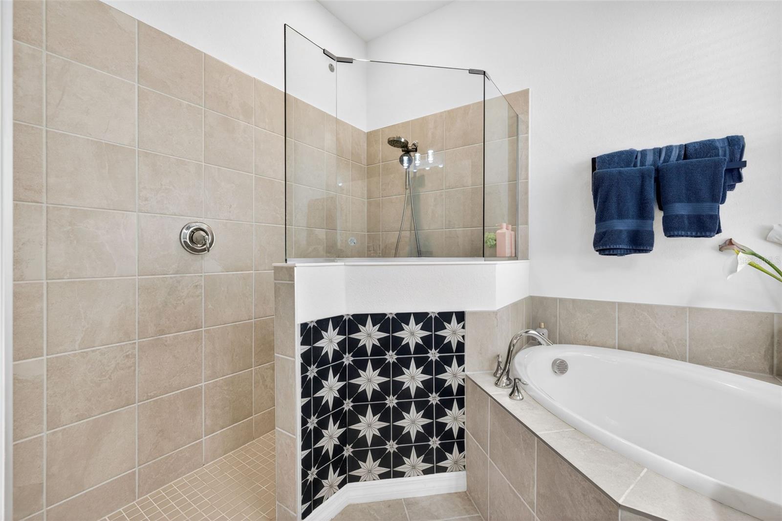 Image 21 of 57 For 12752 Tulum Loop