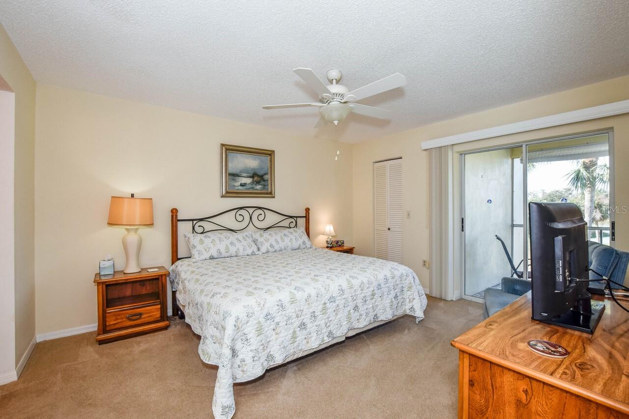 Image 11 of 53 For 437 Cerromar Lane 519