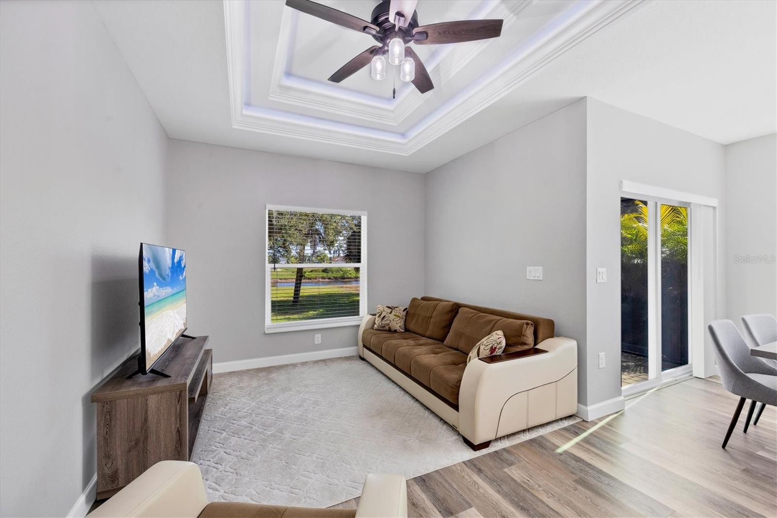 Image 12 of 62 For 338 Boundary Boulevard