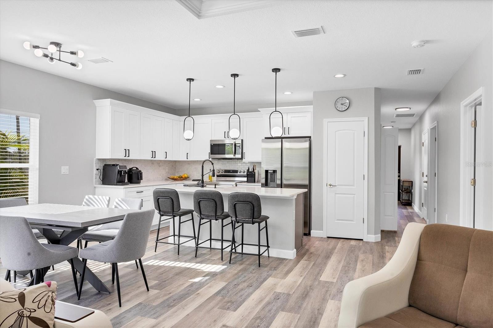 Image 15 of 62 For 338 Boundary Boulevard