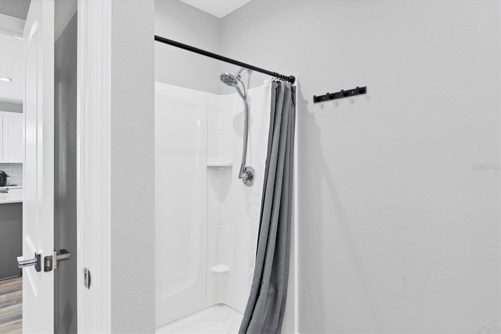 Image 24 of 62 For 338 Boundary Boulevard