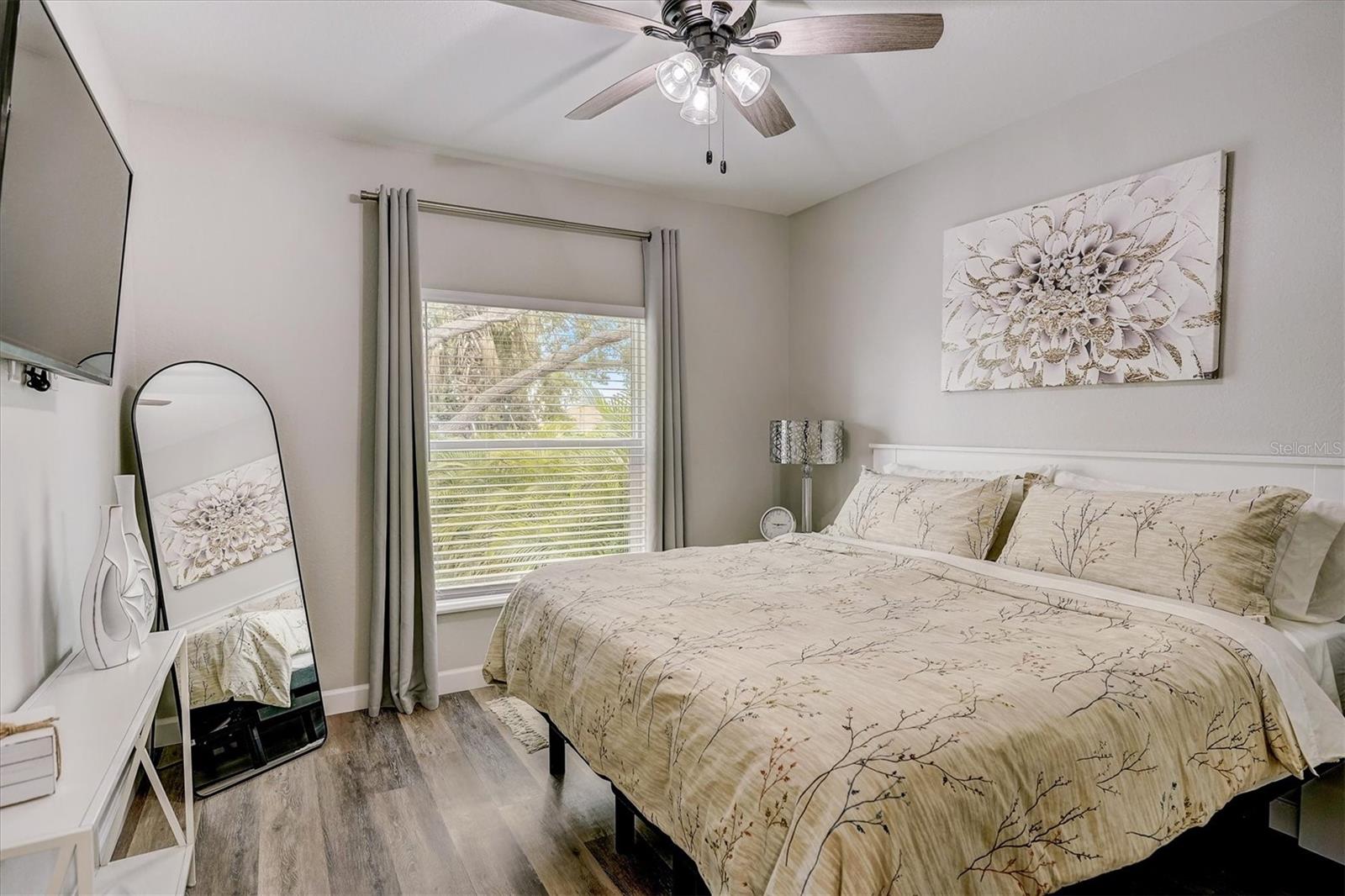 Image 52 of 62 For 338 Boundary Boulevard