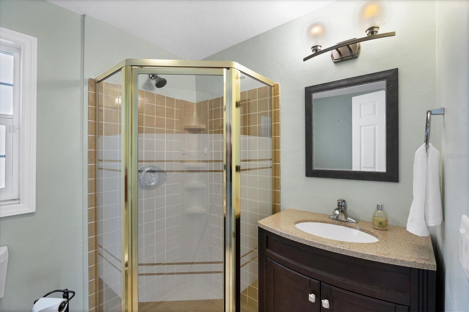 Image 37 of 66 For 18 Golf View Drive