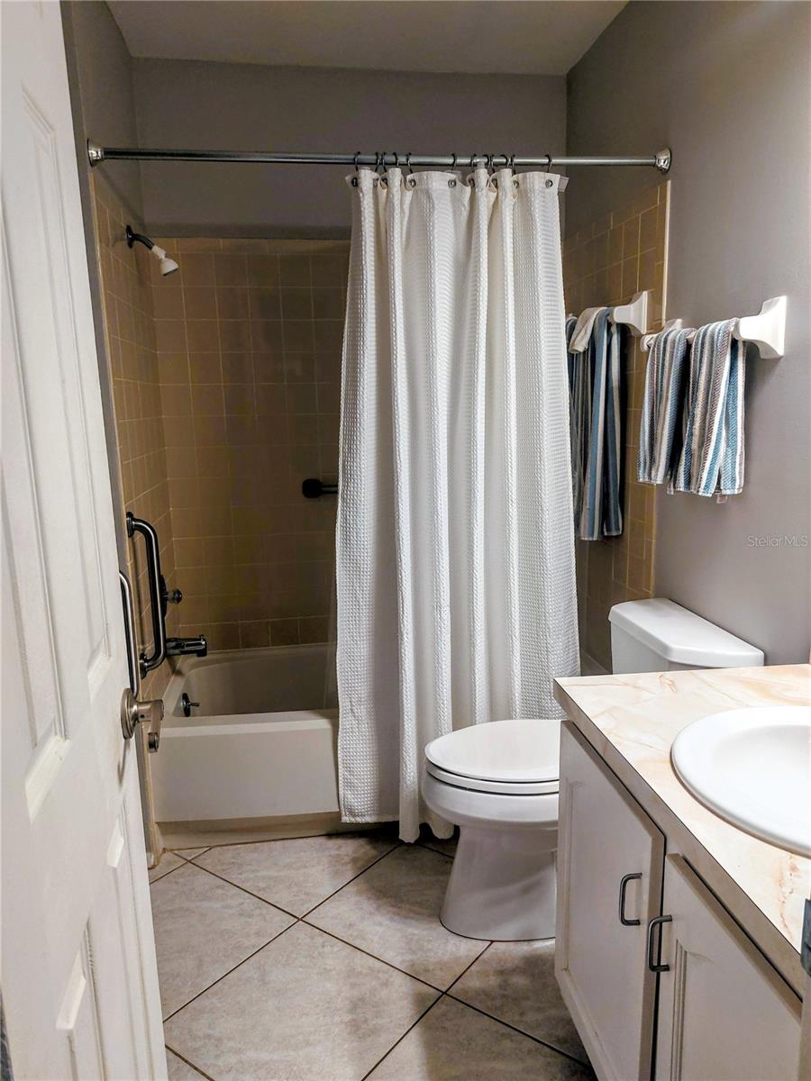 Image 24 of 46 For 5724 Beaumont Loop