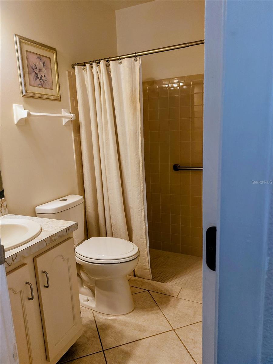 Image 31 of 46 For 5724 Beaumont Loop