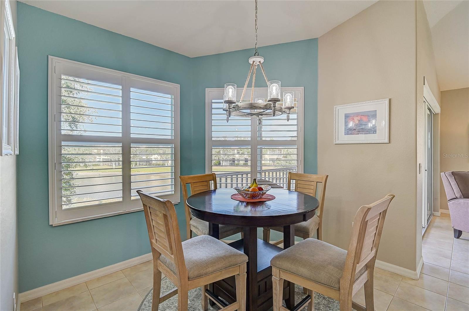 Image 15 of 52 For 4421 Corso Venetia Boulevard D21