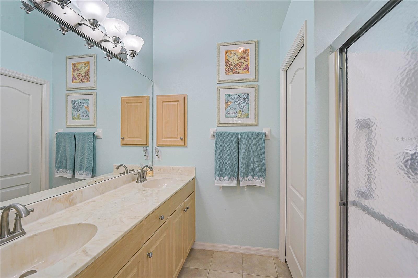 Image 18 of 52 For 4421 Corso Venetia Boulevard D21