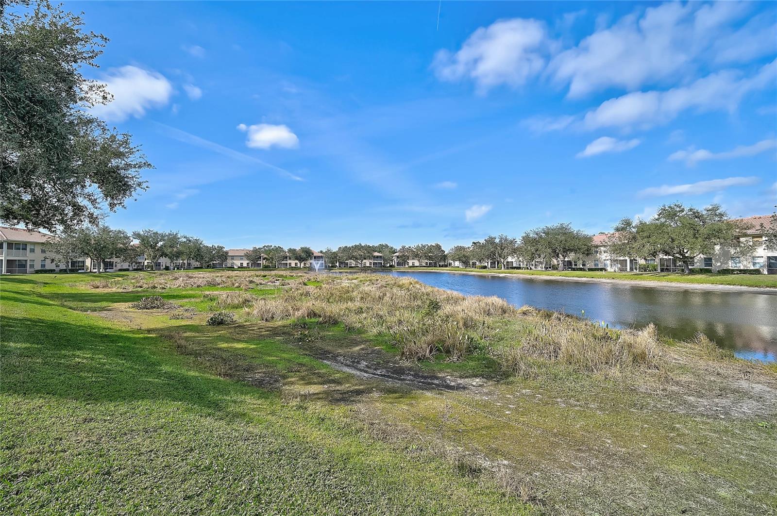 Image 33 of 52 For 4421 Corso Venetia Boulevard D21