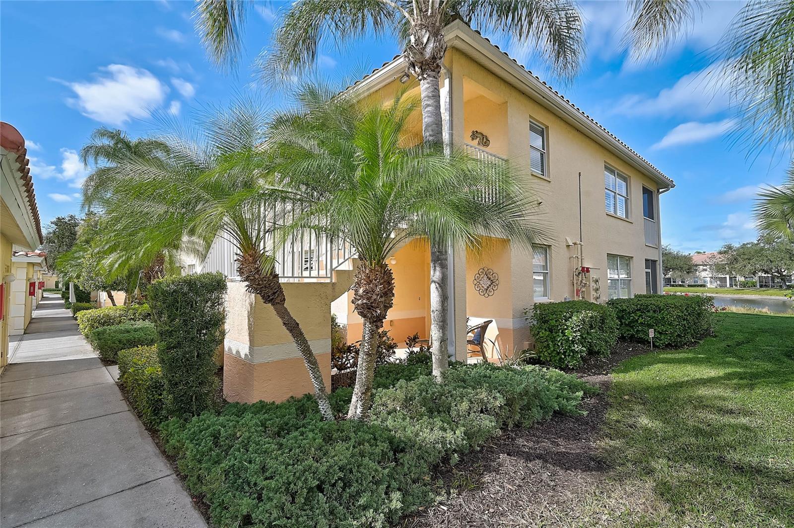 Image 36 of 52 For 4421 Corso Venetia Boulevard D21