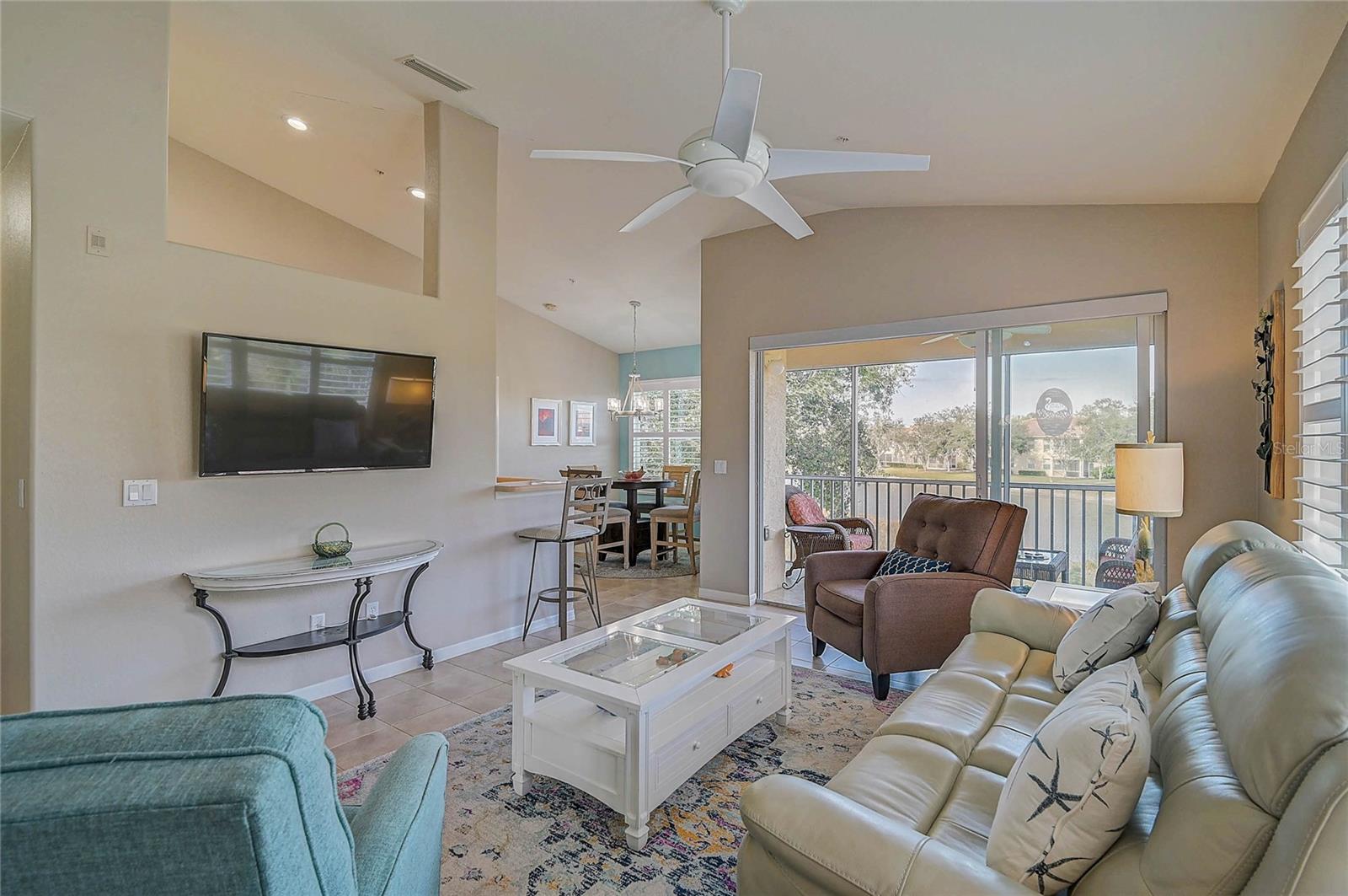 Image 5 of 52 For 4421 Corso Venetia Boulevard D21