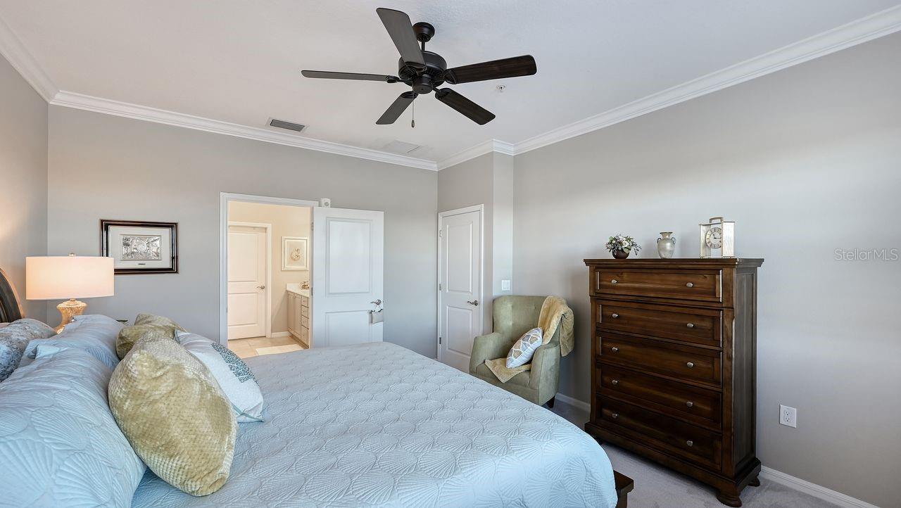 Image 15 of 52 For 23149 Banbury Way 201