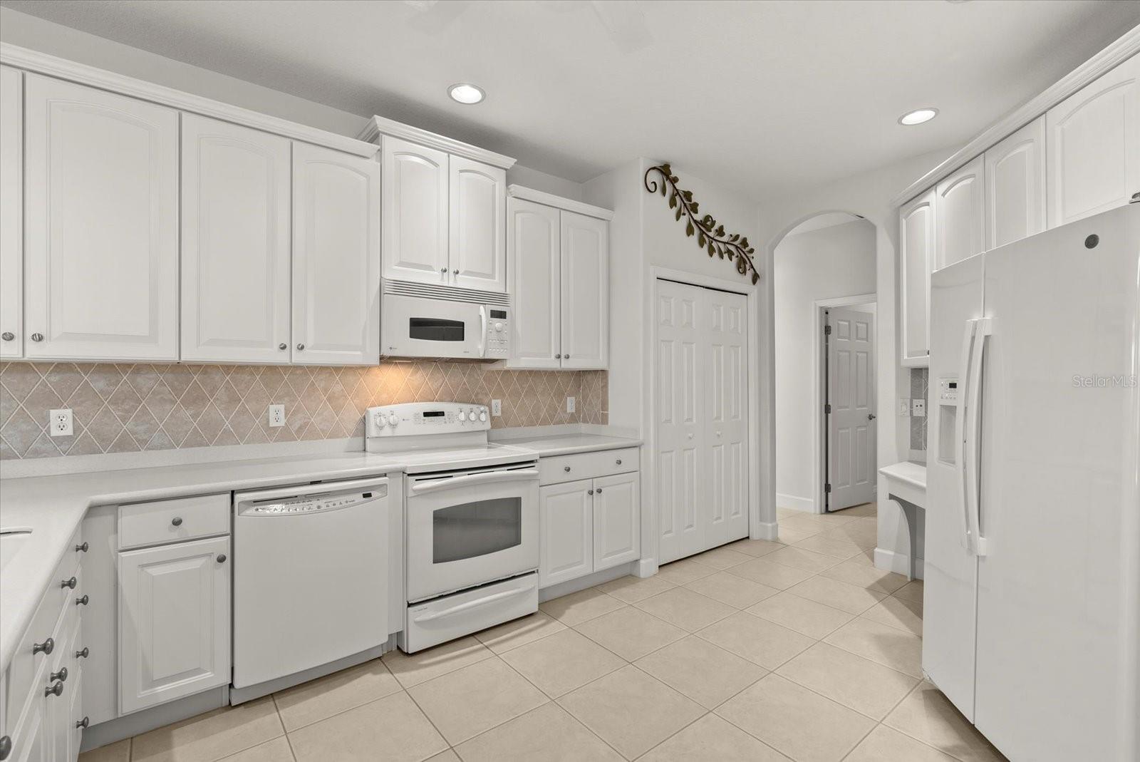 Image 18 of 44 For 11383 Dancing River Drive