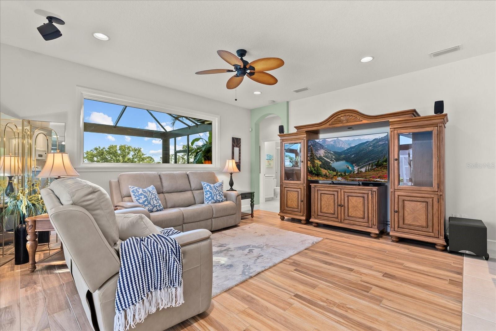 Image 21 of 44 For 11383 Dancing River Drive