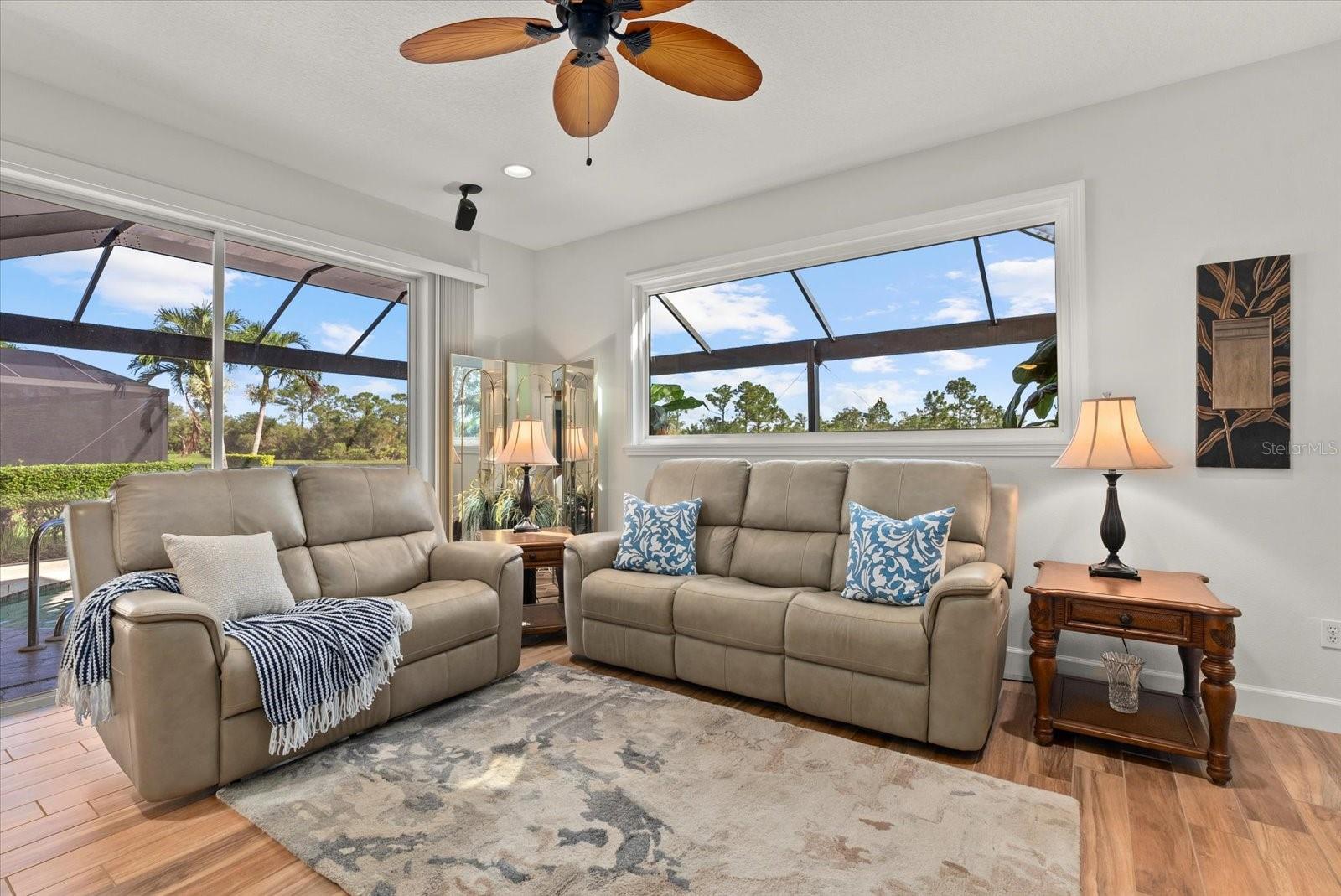 Image 22 of 44 For 11383 Dancing River Drive