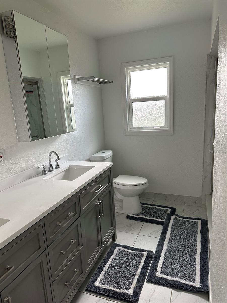 Image 22 of 67 For 1181 Larchmont Drive