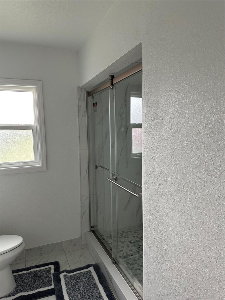 Image 23 of 67 For 1181 Larchmont Drive