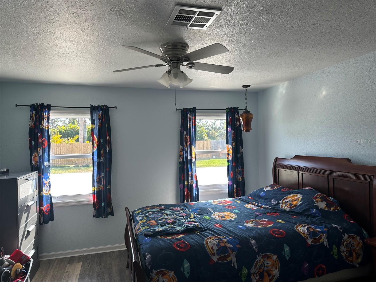 Image 33 of 67 For 1181 Larchmont Drive