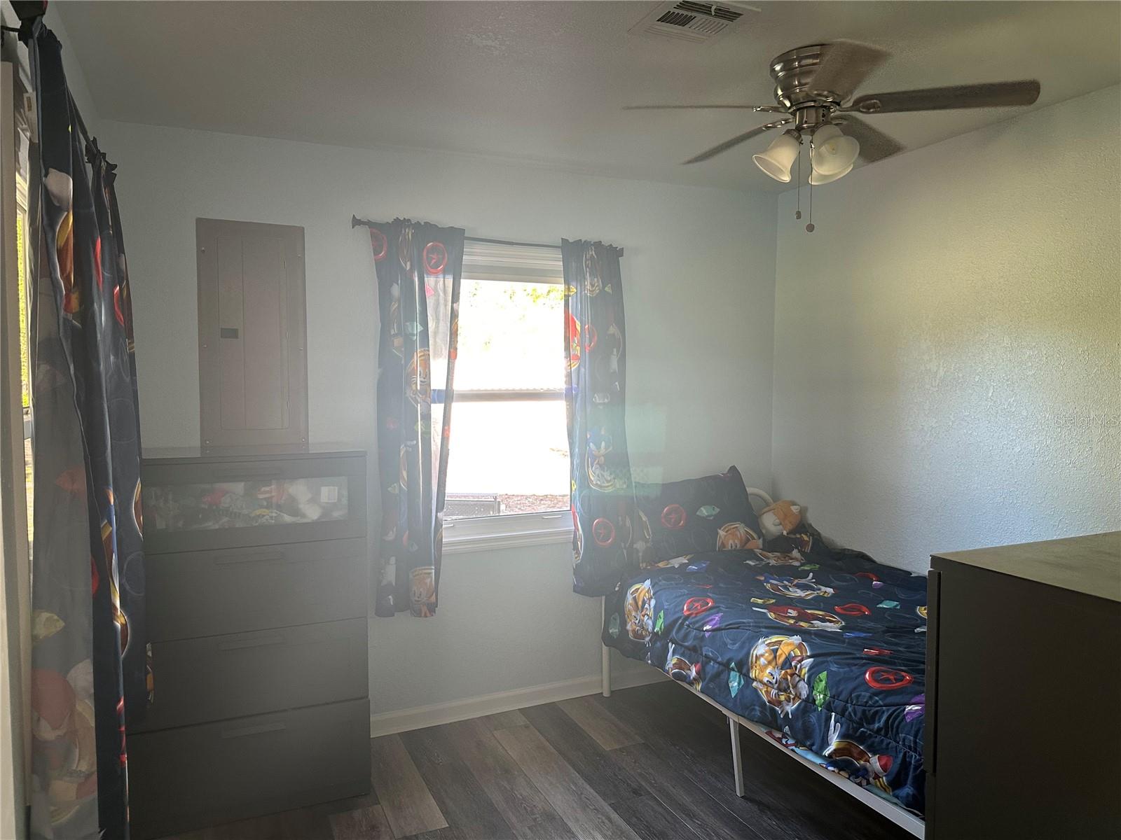 Image 35 of 67 For 1181 Larchmont Drive