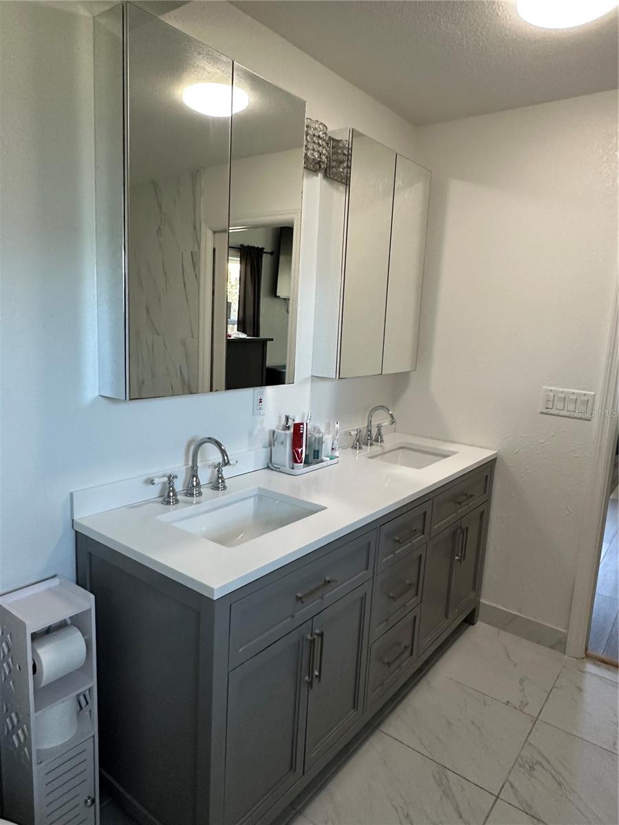 Image 44 of 67 For 1181 Larchmont Drive