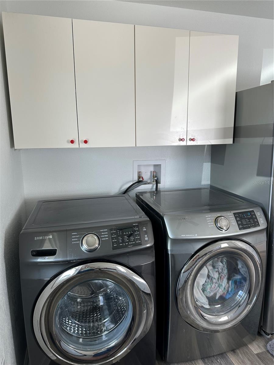 Image 49 of 67 For 1181 Larchmont Drive