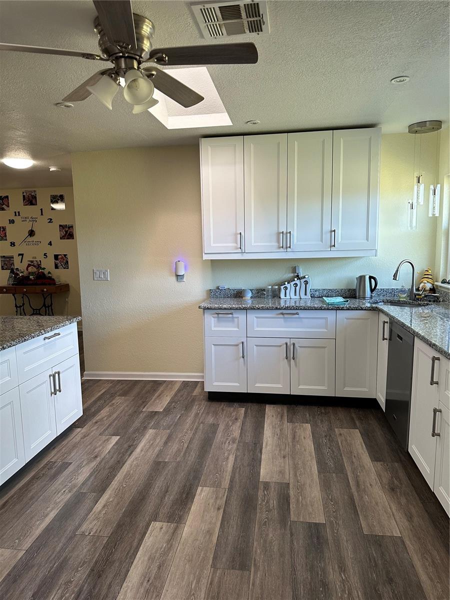 Image 53 of 67 For 1181 Larchmont Drive