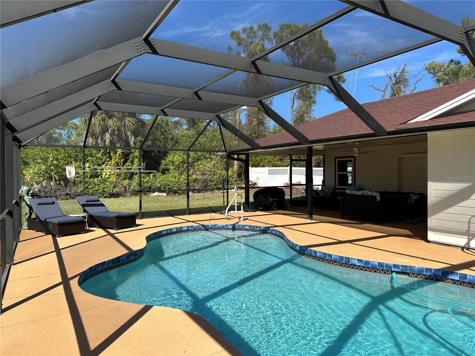 Image 64 of 67 For 1181 Larchmont Drive