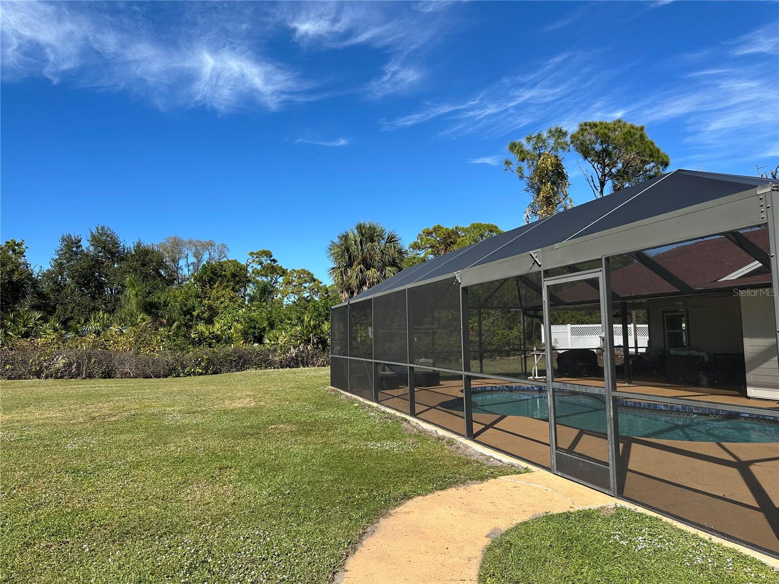 Image 65 of 67 For 1181 Larchmont Drive