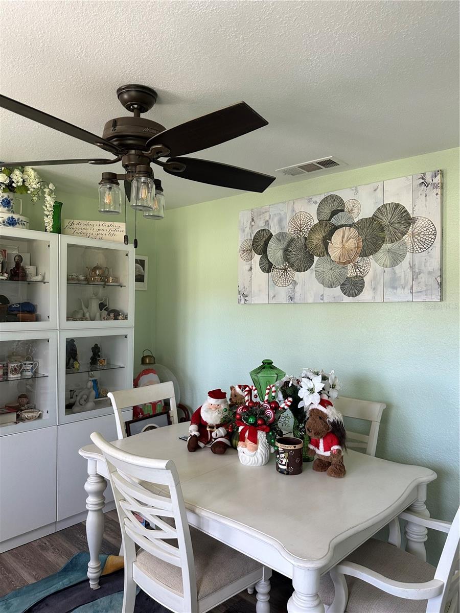 Image 7 of 67 For 1181 Larchmont Drive