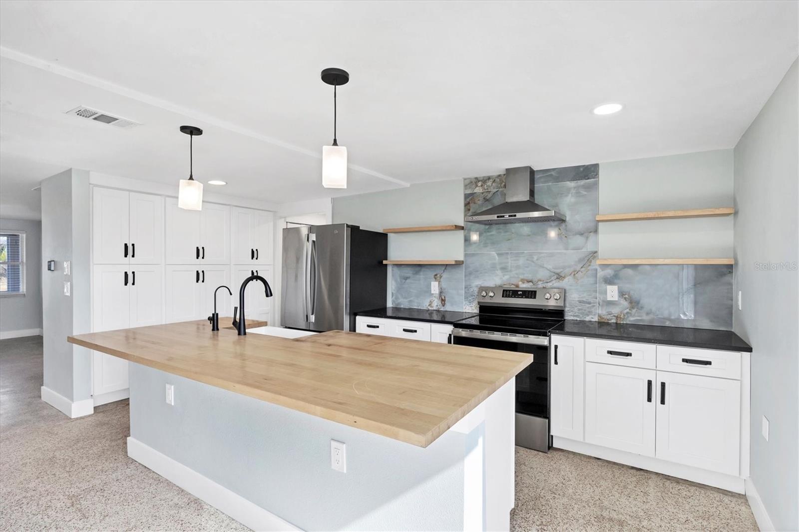 Image 15 of 36 For 1073 Alston Lane