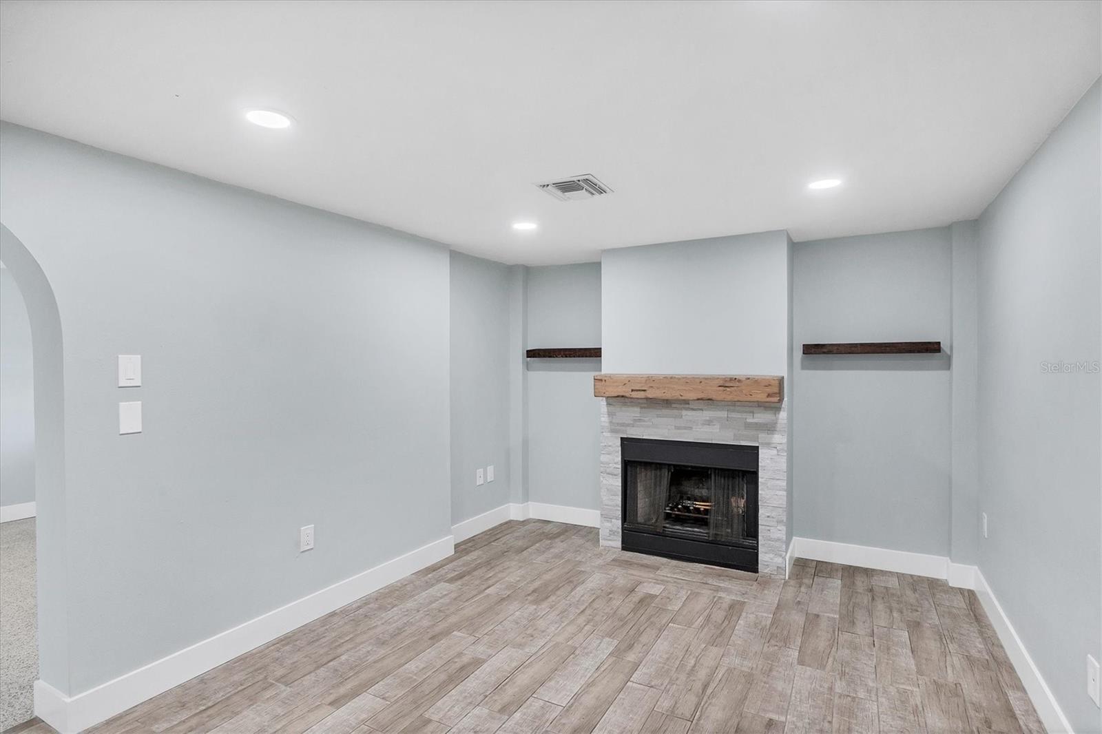 Image 9 of 36 For 1073 Alston Lane