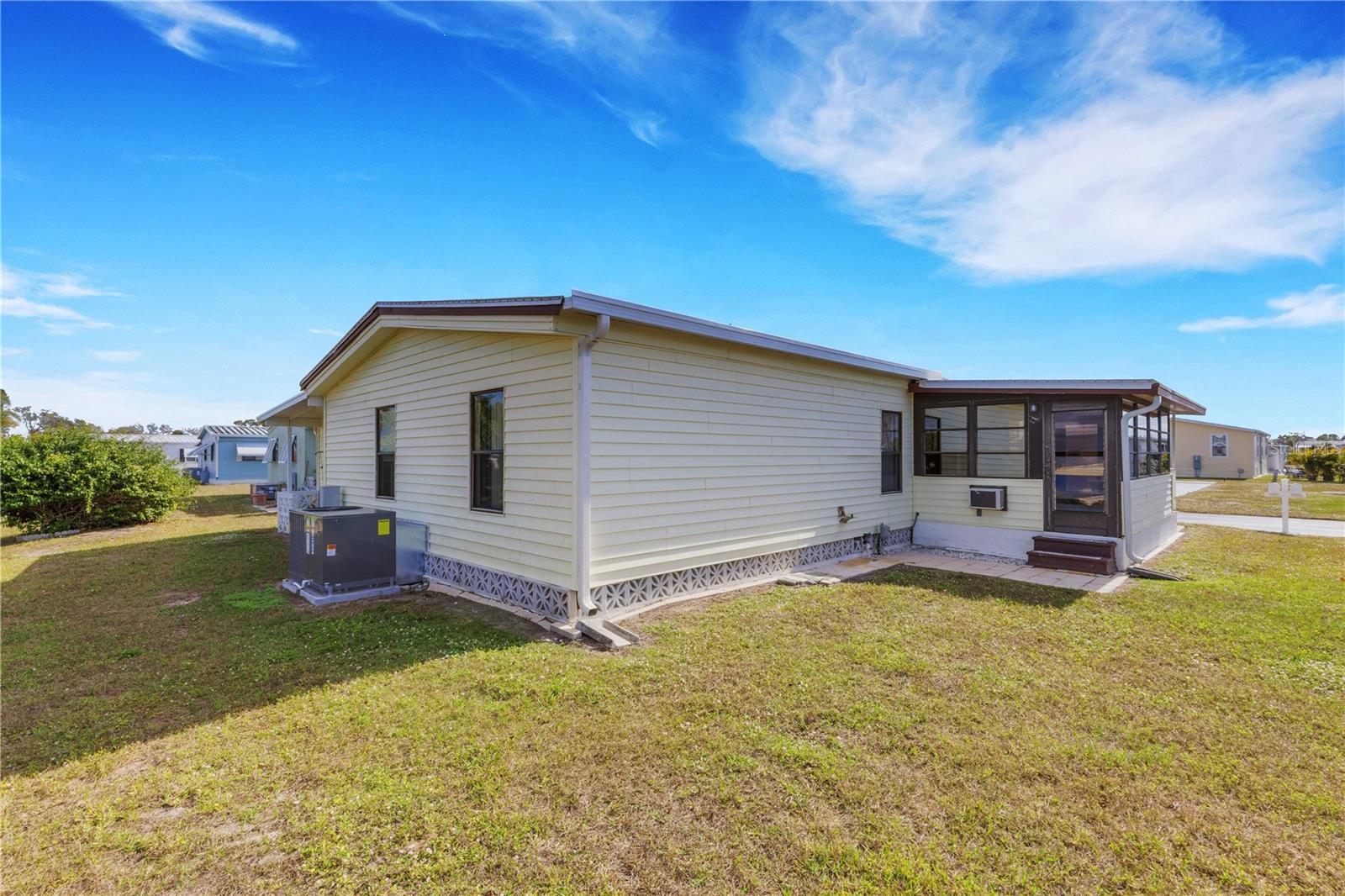 Image 4 of 49 For 357 Longwood Drive