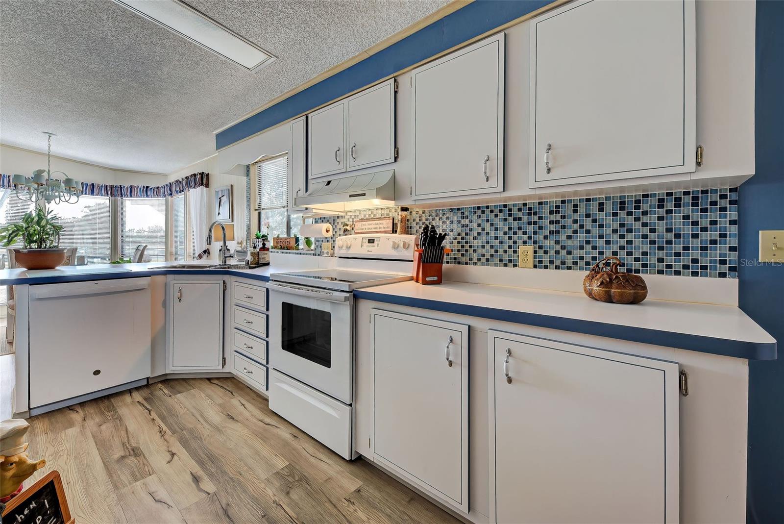 Image 23 of 49 For 3029 Audubon Avenue