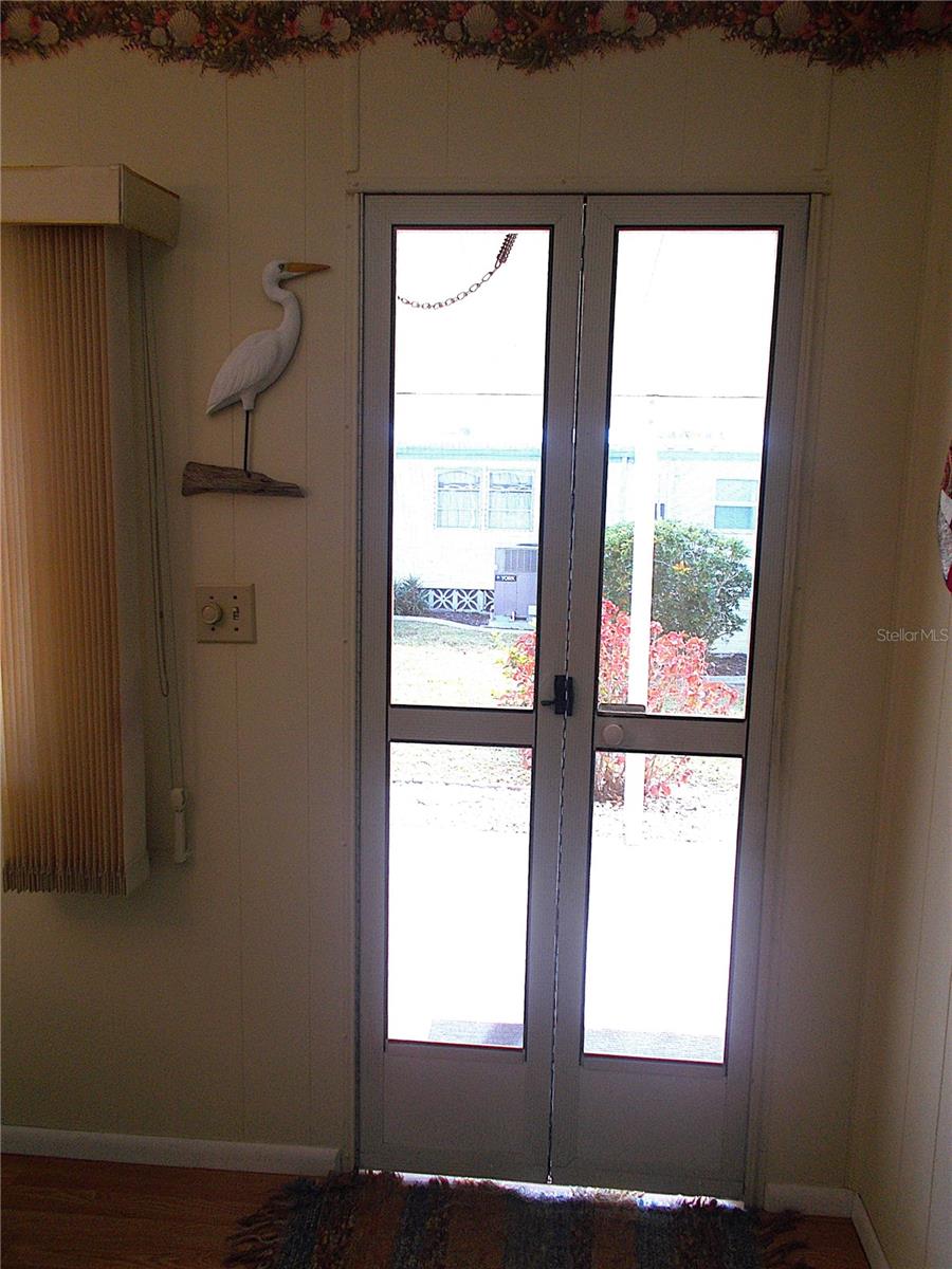 Image 16 of 28 For 506 Walnut Circle