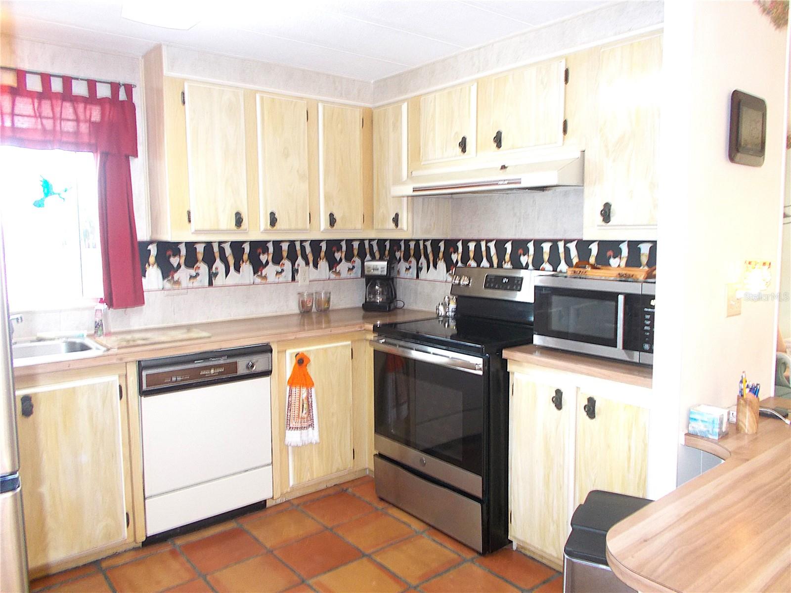 Image 5 of 28 For 506 Walnut Circle