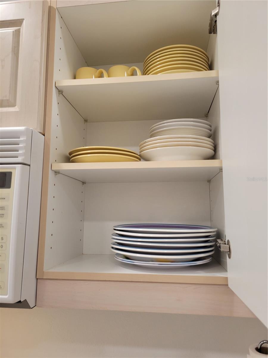 Image 14 of 27 For 220 Santa Maria Street 442